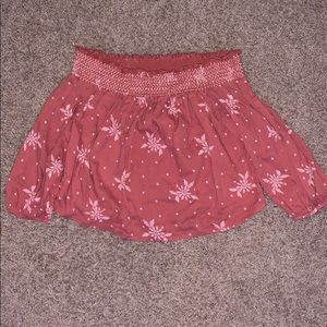 Selling a really nice burnt orange/red cropped tee